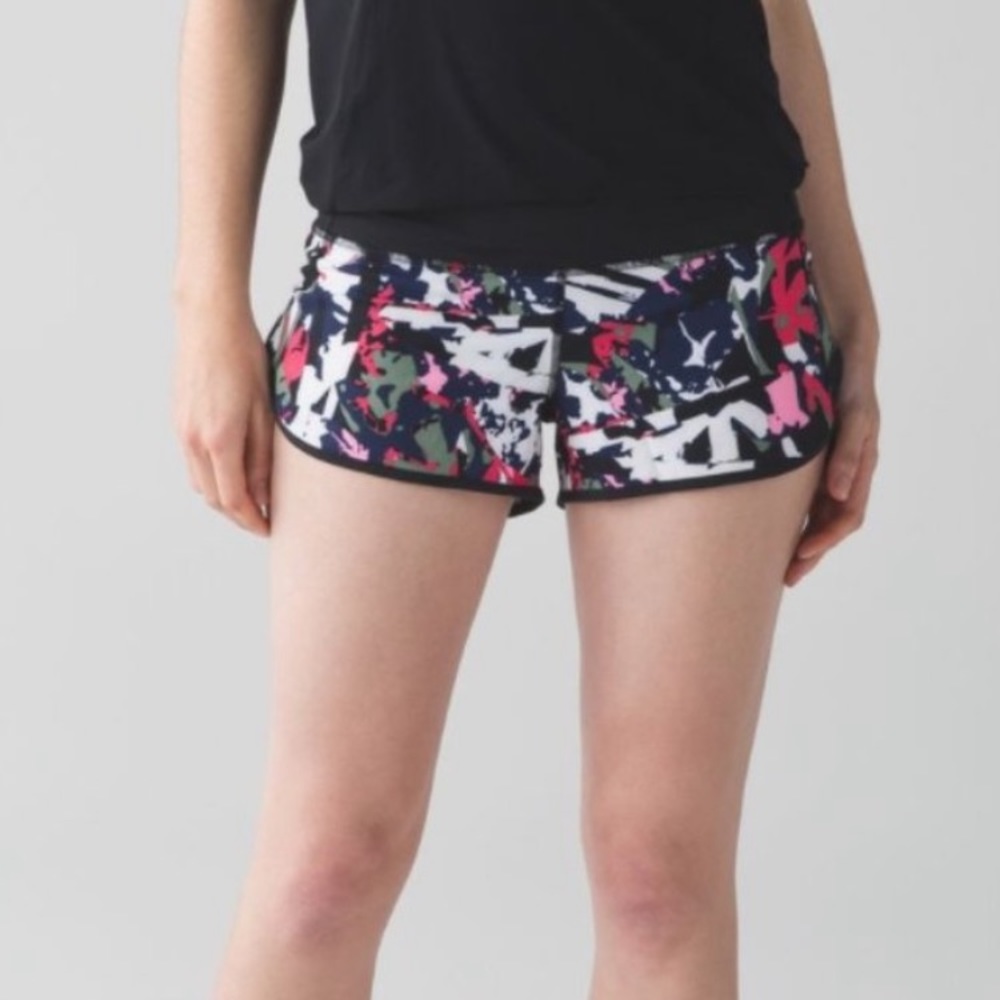 LULULEMON Speed Shorts in Pop Cut Boom Juice Multi